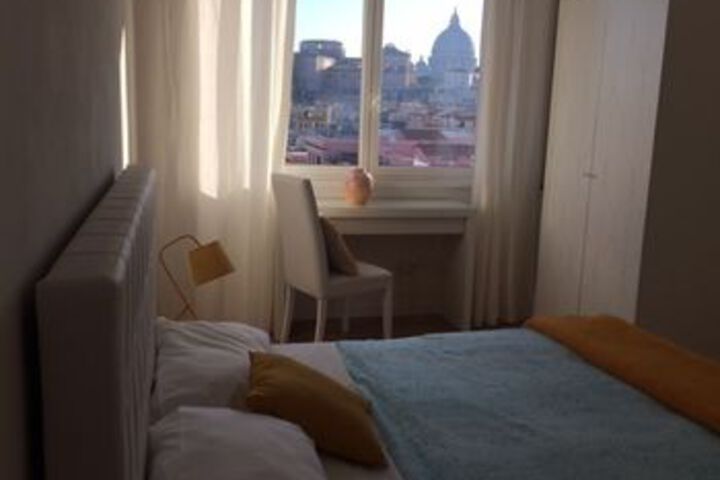 Room 17 of 27