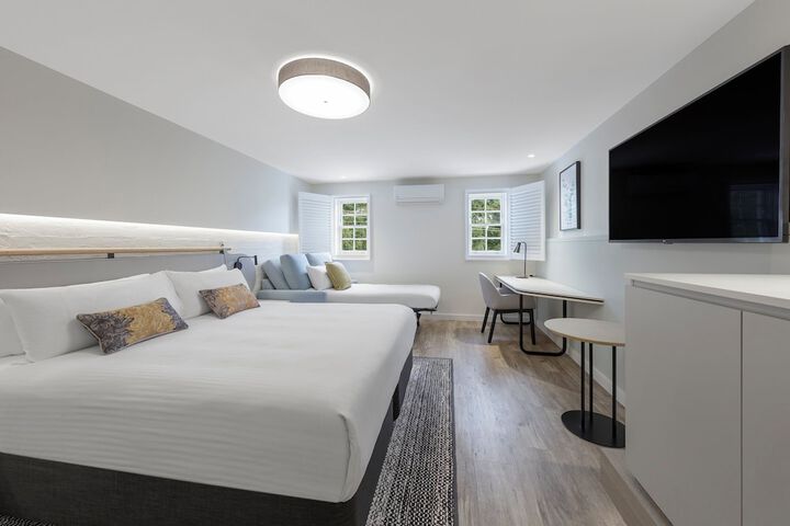 Room 21 of 76