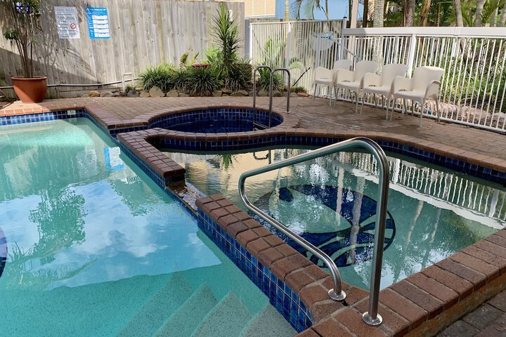Pool 116 of 136