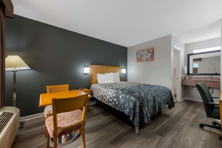 Room 20 of 42