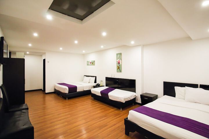 Room 29 of 38