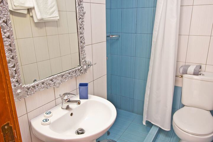 Room 14 of 20