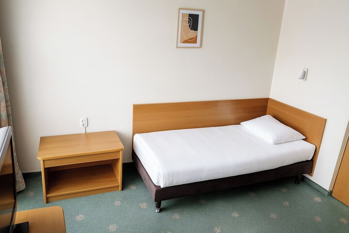 Room 25 of 81