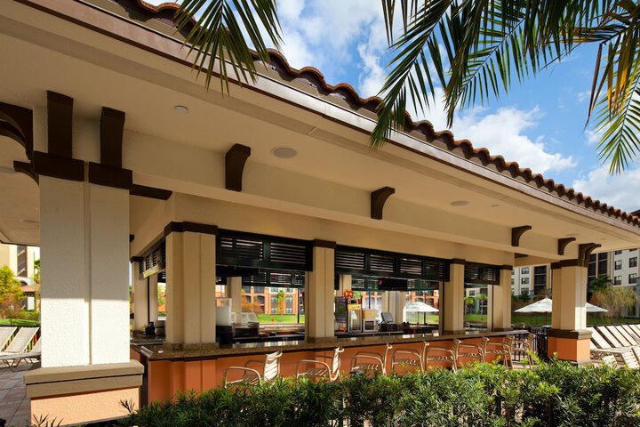 Poolside bar