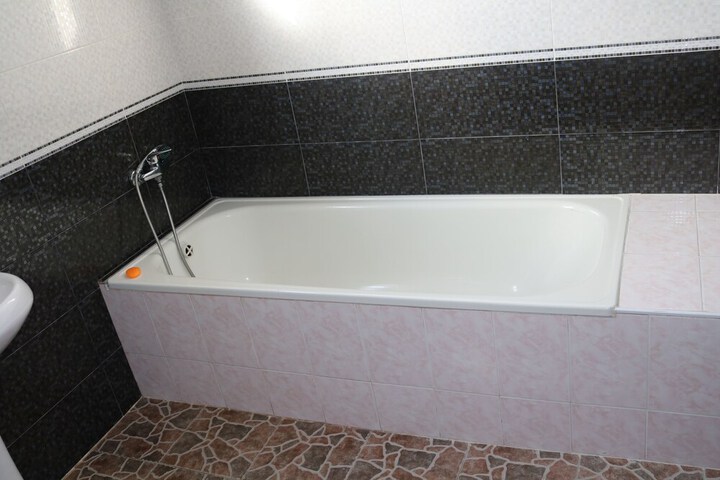 Room 18 of 27