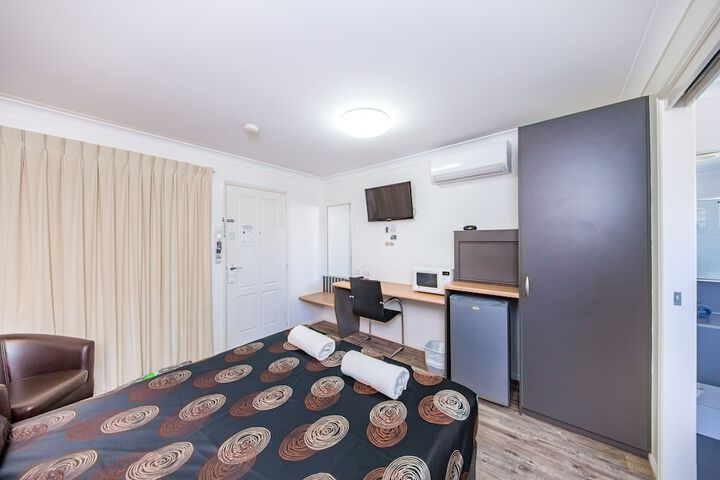 Room 9 of 41