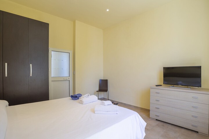Room 17 of 84