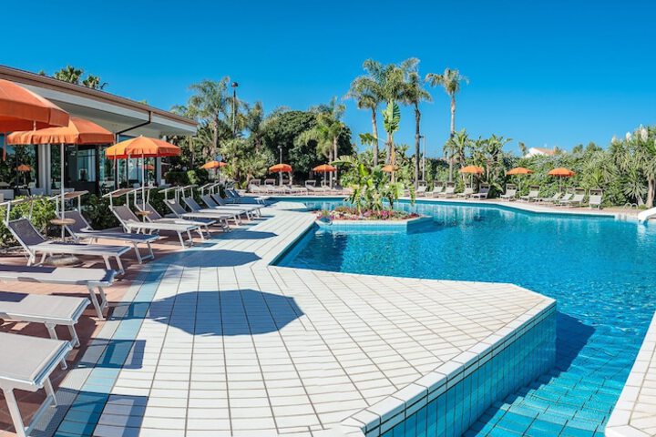 Pool 78 of 128
