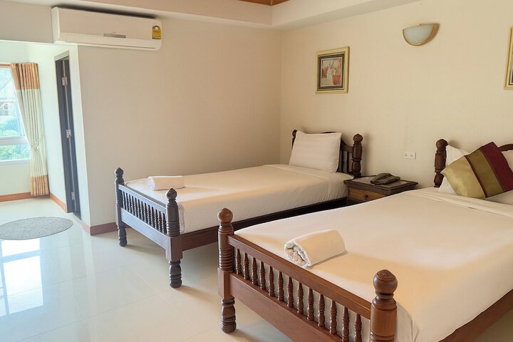 Room 13 of 121