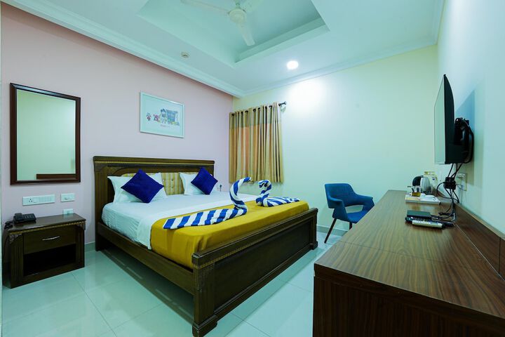 Room 9 of 17