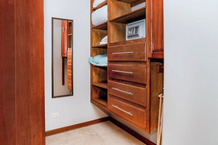 Room 758 of 927