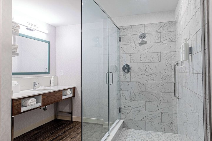 Bathroom shower