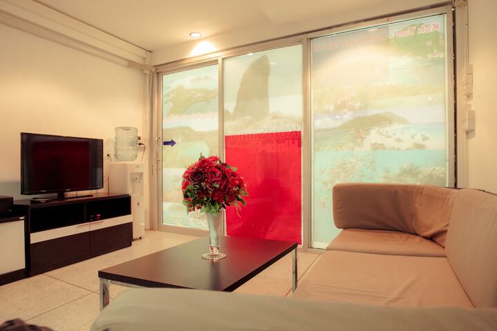 Room 6 of 17