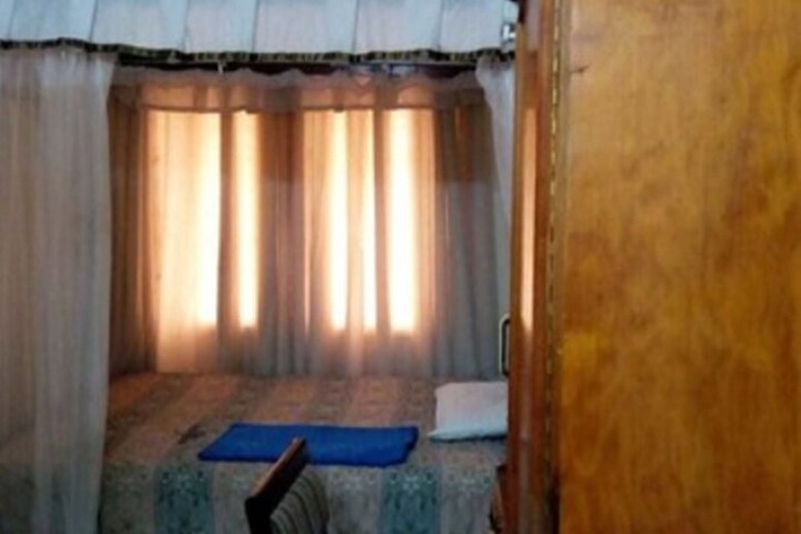 Room 9 of 17