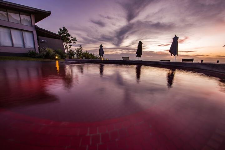 Pool 107 of 199
