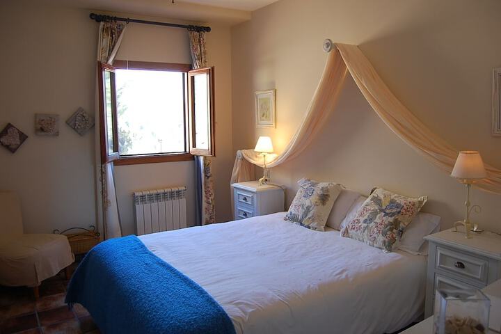 Room 28 of 61
