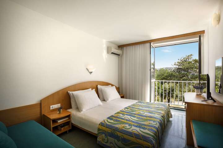 Room 12 of 59