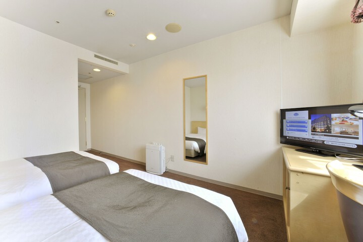 Room 7 of 39