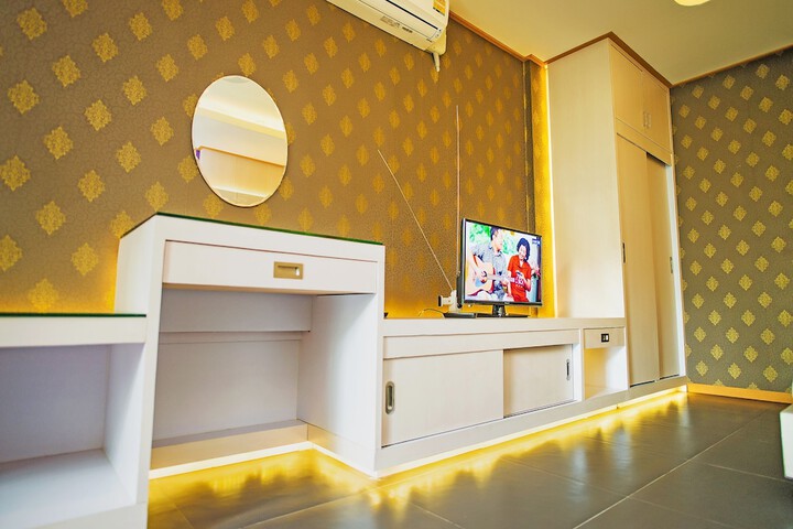 Room 34 of 59