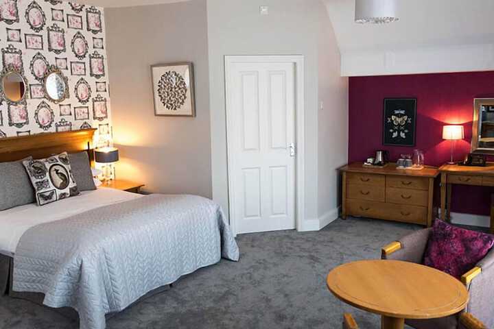 Room 8 of 32
