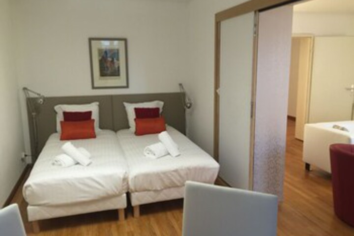 Room 22 of 38