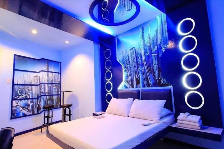 Room 5 of 25