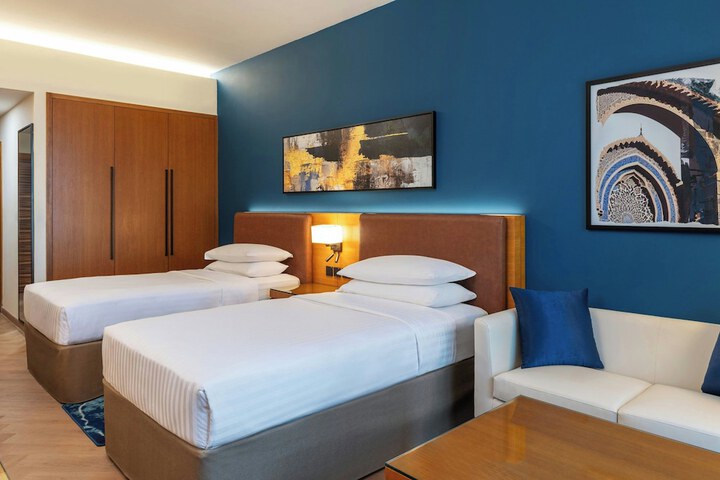 Room 40 of 98