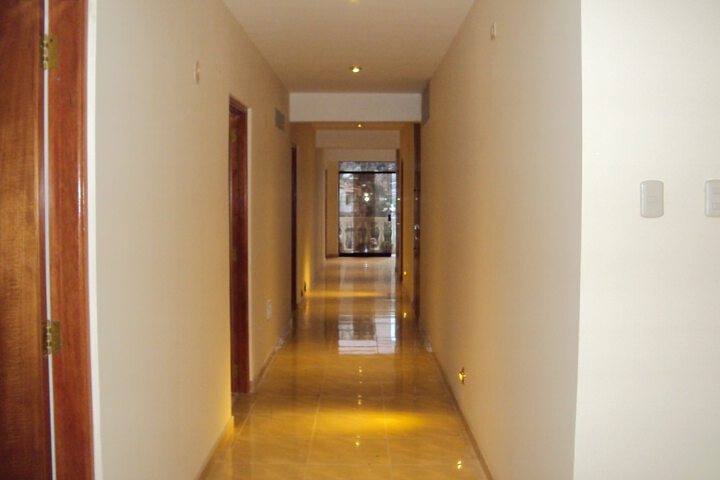 Ballroom/Hall 31 of 39