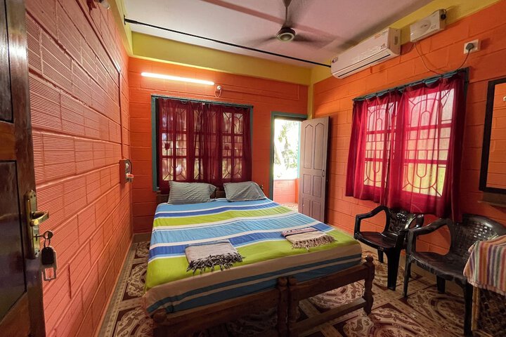 Room 32 of 81