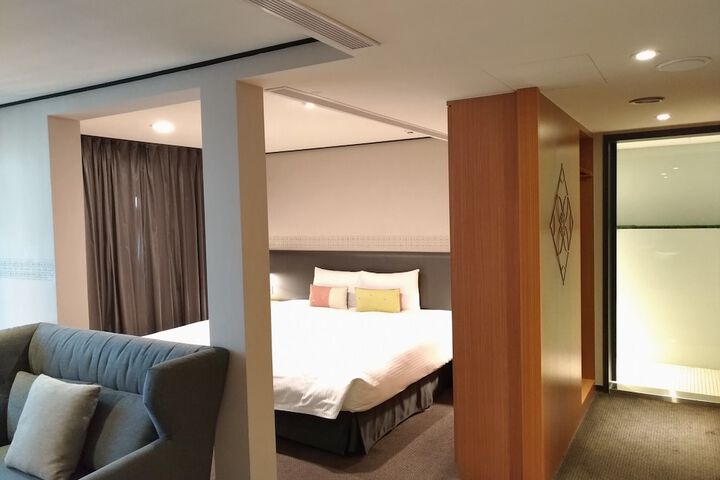Room 50 of 92