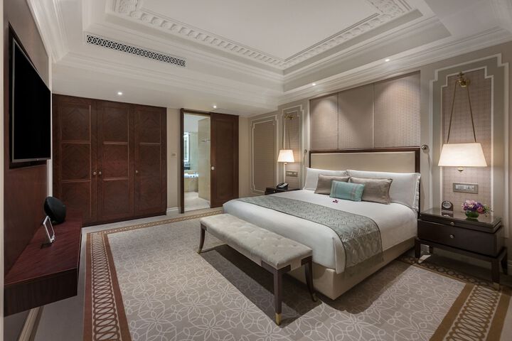 Room 25 of 84