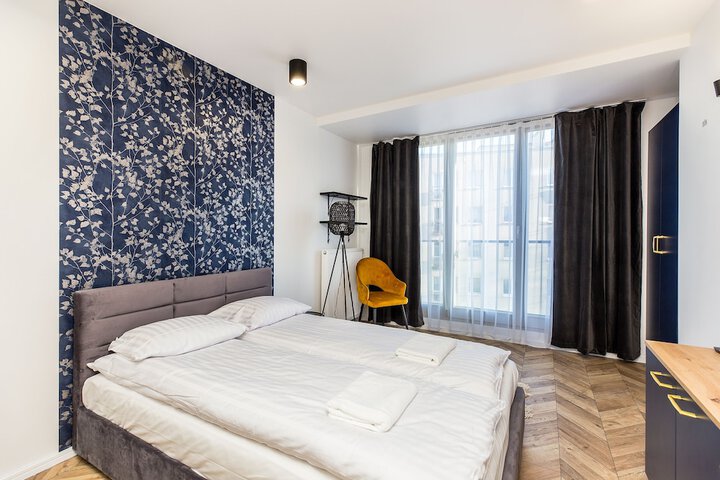 Room 34 of 111