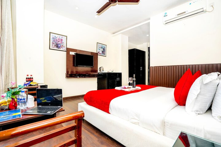 Room 17 of 35