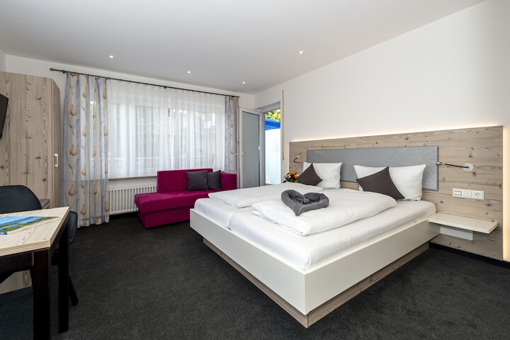 Room 9 of 47