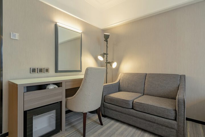 Room 18 of 52