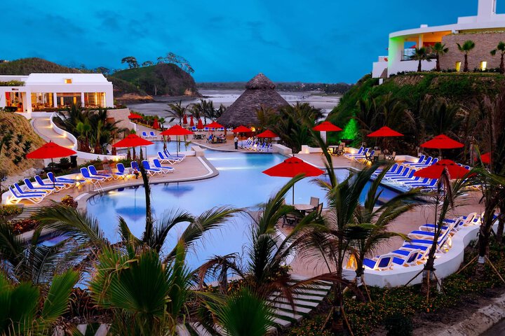 Pool Hotel