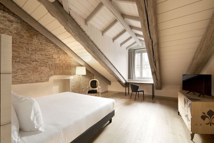 Room 20 of 82