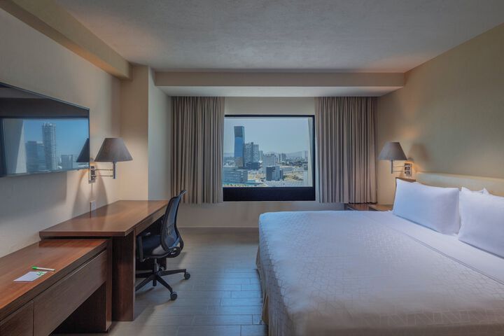 Room 13 of 72