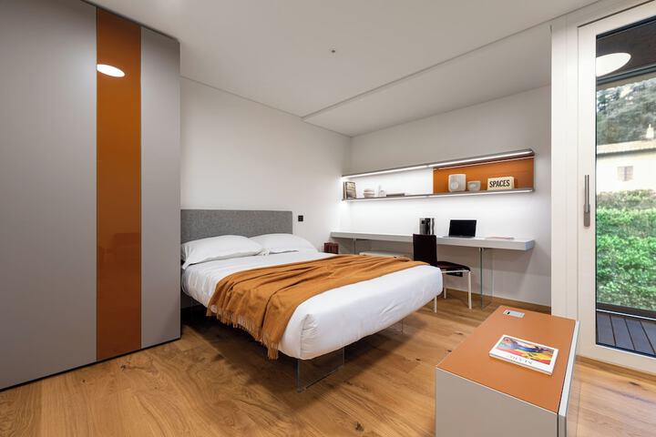 Room 12 of 49