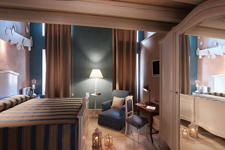 Room 4 of 27