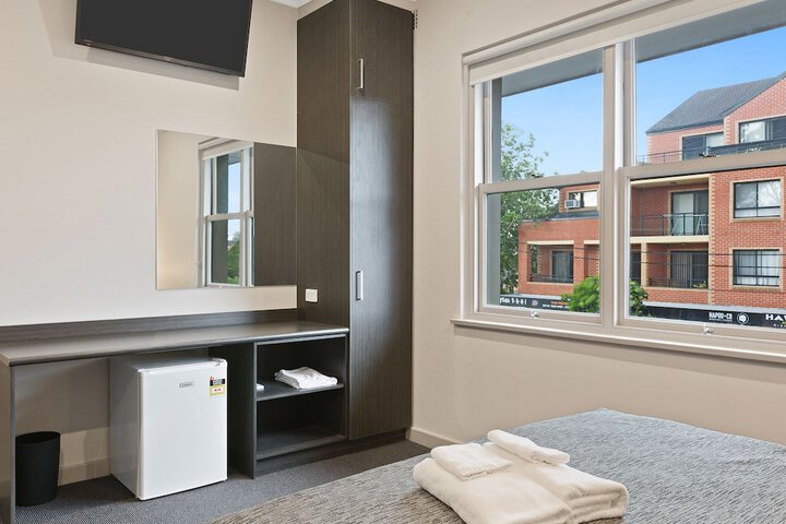 Room 7 of 16