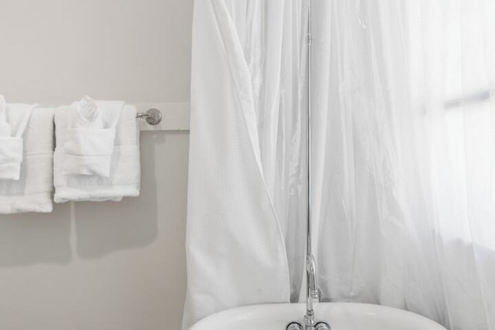 Room 20 of 33