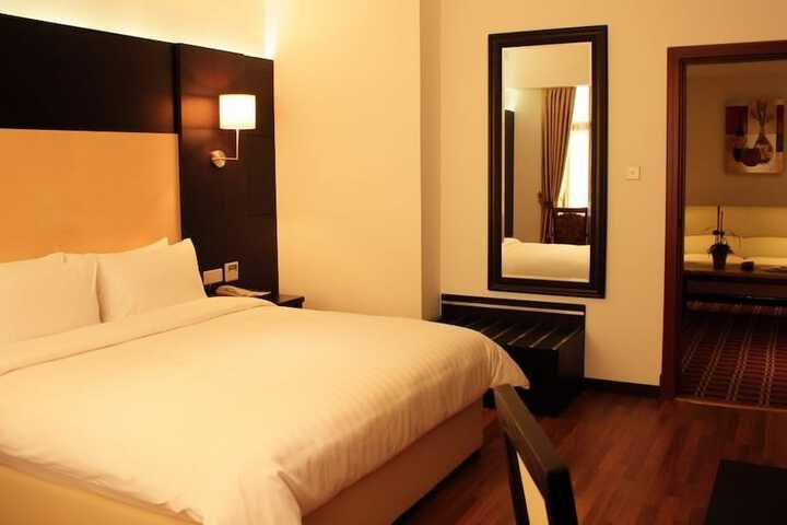 Room 7 of 56