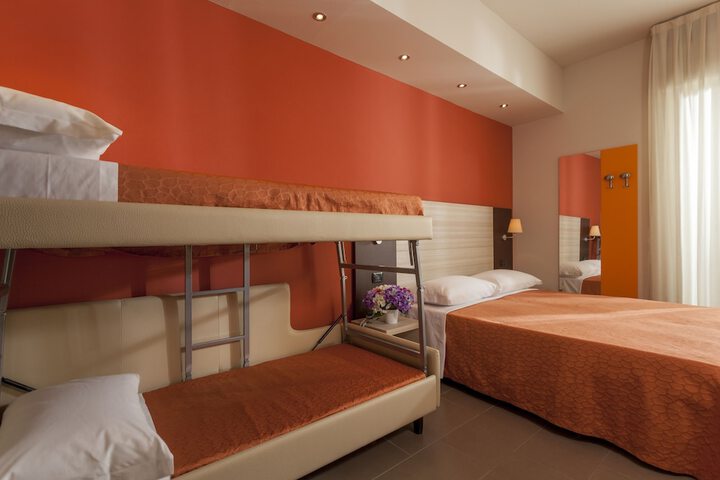 Room 14 of 44