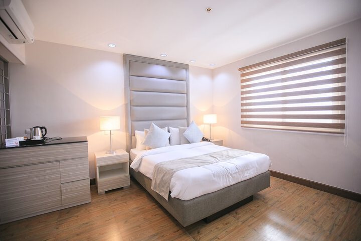 Room 7 of 37