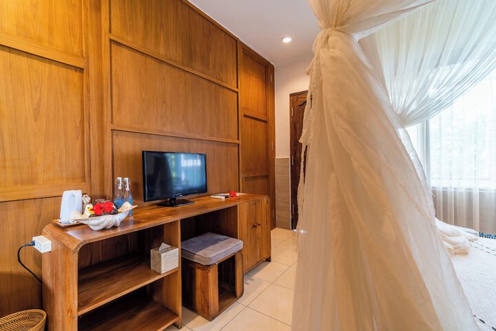 Room 25 of 162