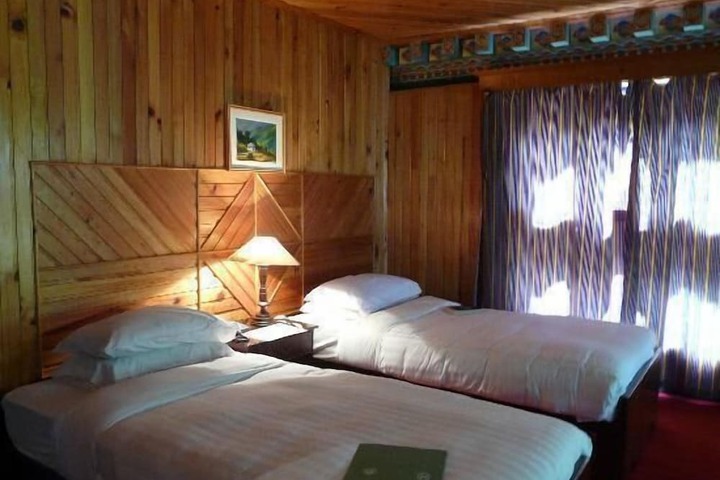 Room 11 of 38