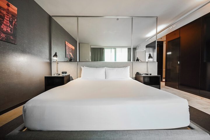 Room 27 of 484