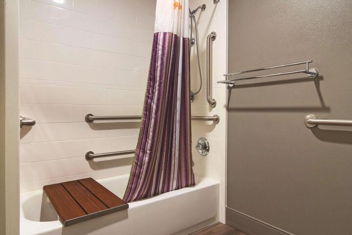 Deluxe 2 Double Beds (6 of 14)