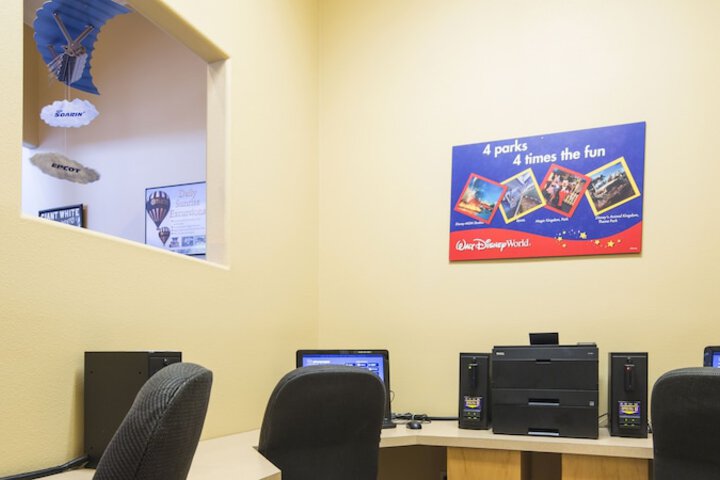 Business Center 34 of 37